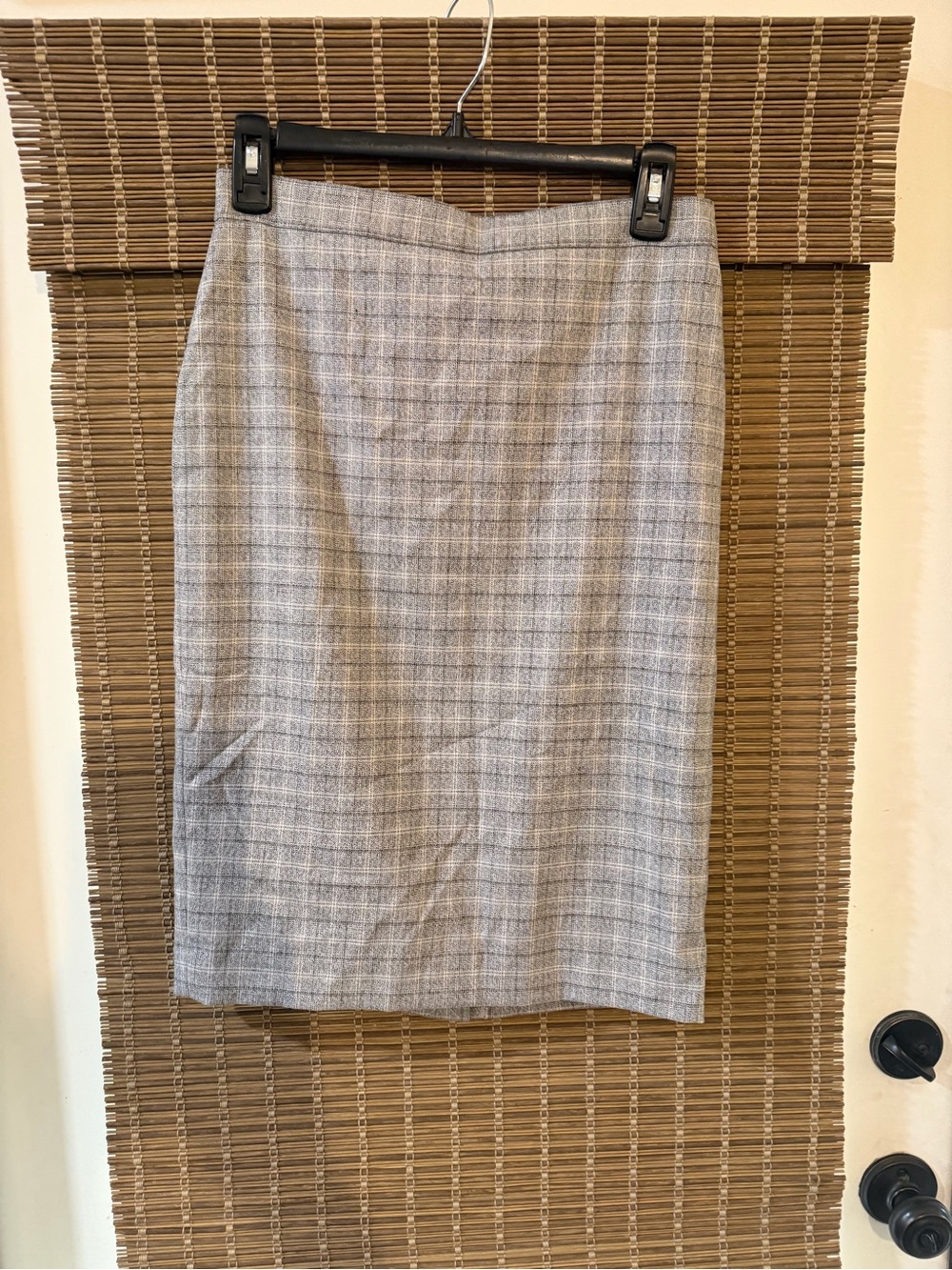 NWT Ann Taylor Plaid Pencil Skirt - Gray - Picture 2 of 4